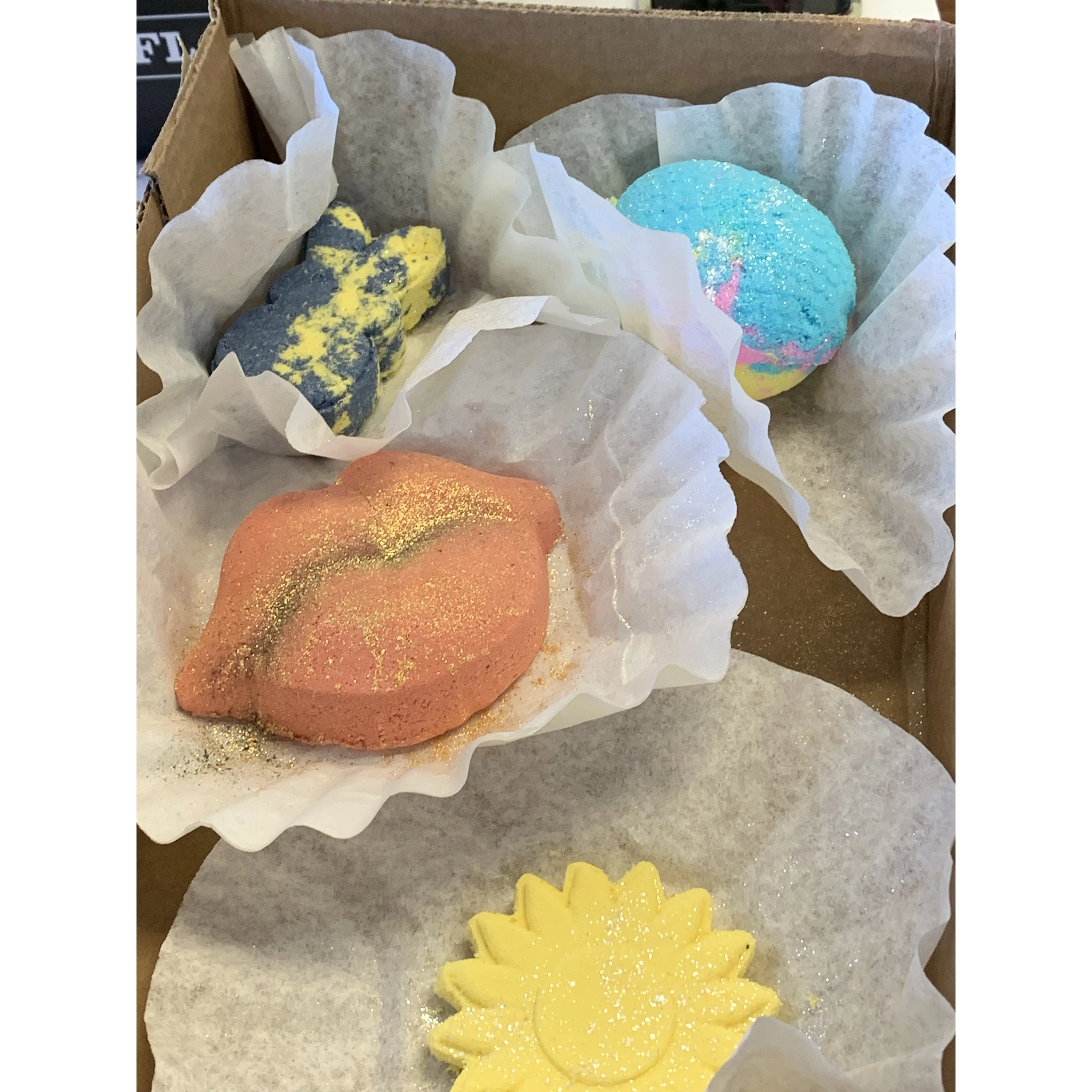 Bath Bomb Classes an excellent private gathering event for you and close family or friends!