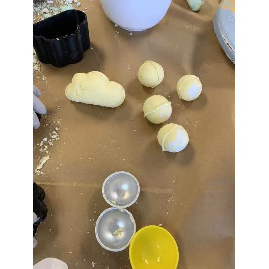 Bath Bomb Classes an excellent private gathering event for you and close family or friends!