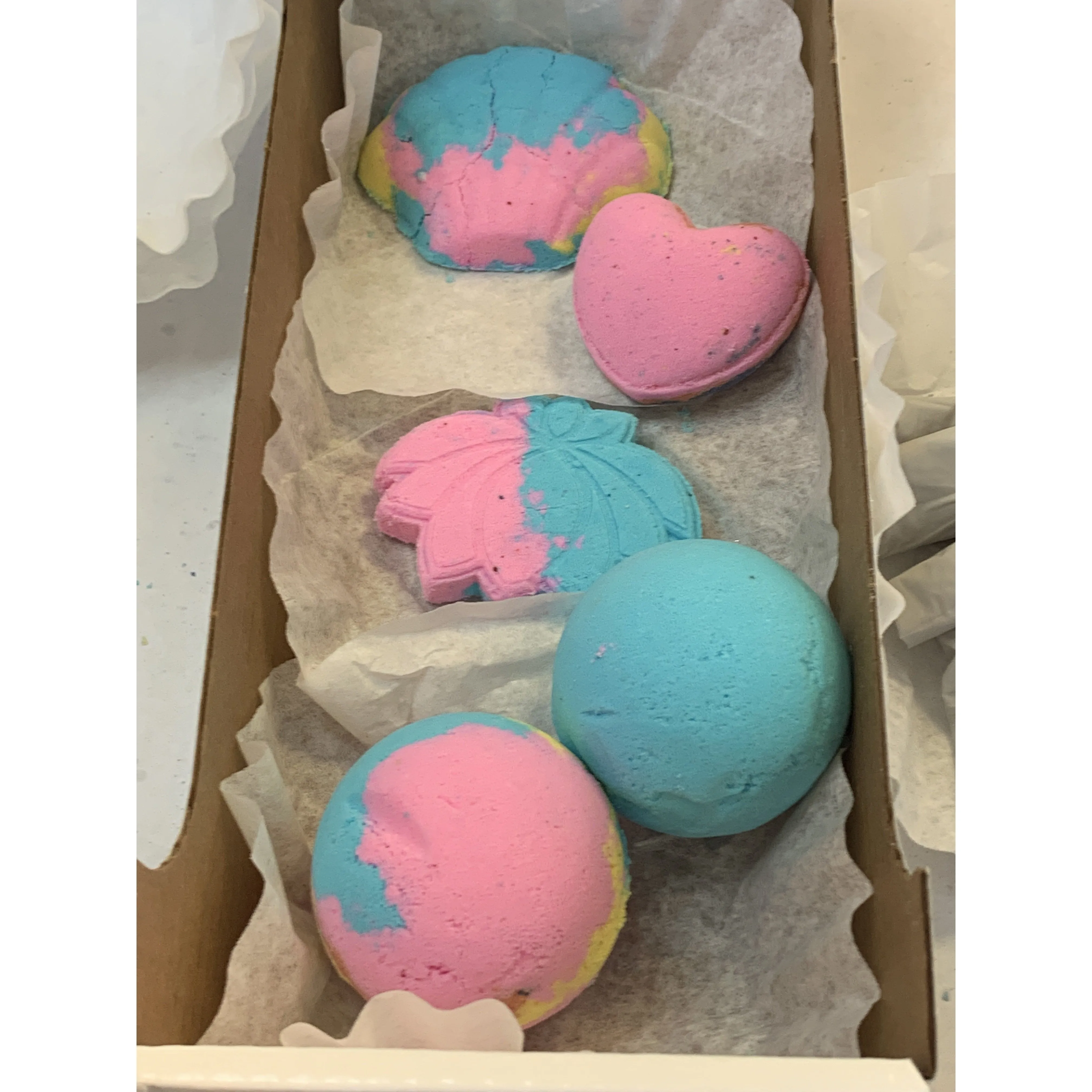 Bath Bomb Classes an excellent private gathering event for you and close family or friends!