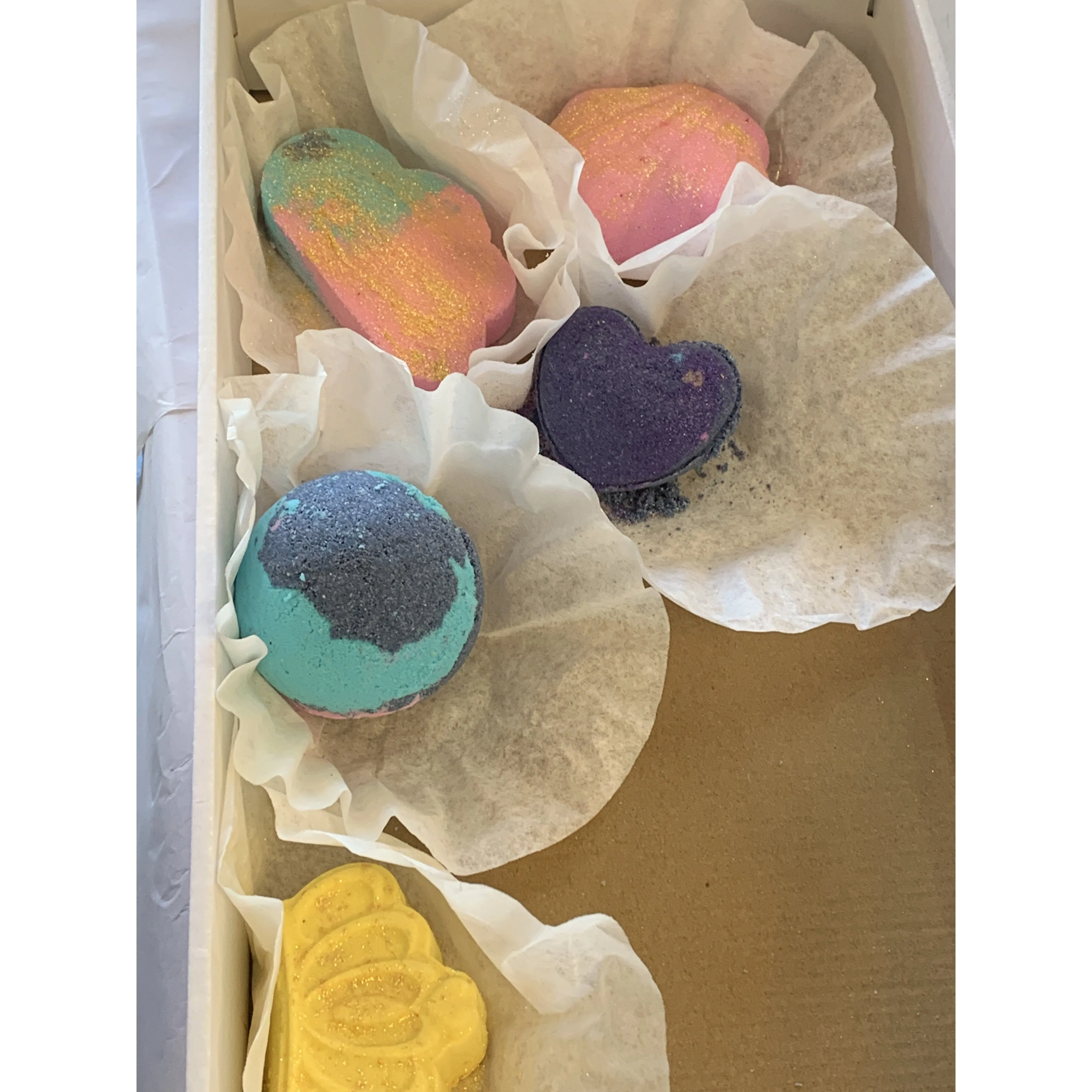 Bath Bomb Classes an excellent private gathering event for you and close family or friends!