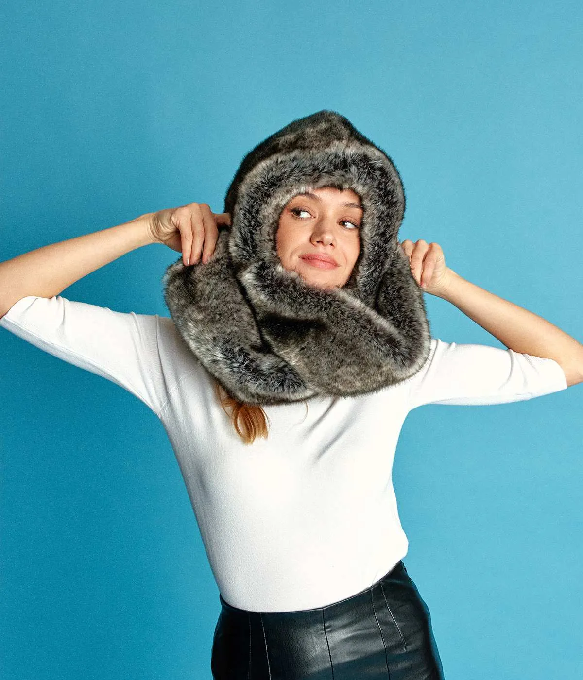 Suzan Vegan Fur Hooded Scarf | Silver Fox