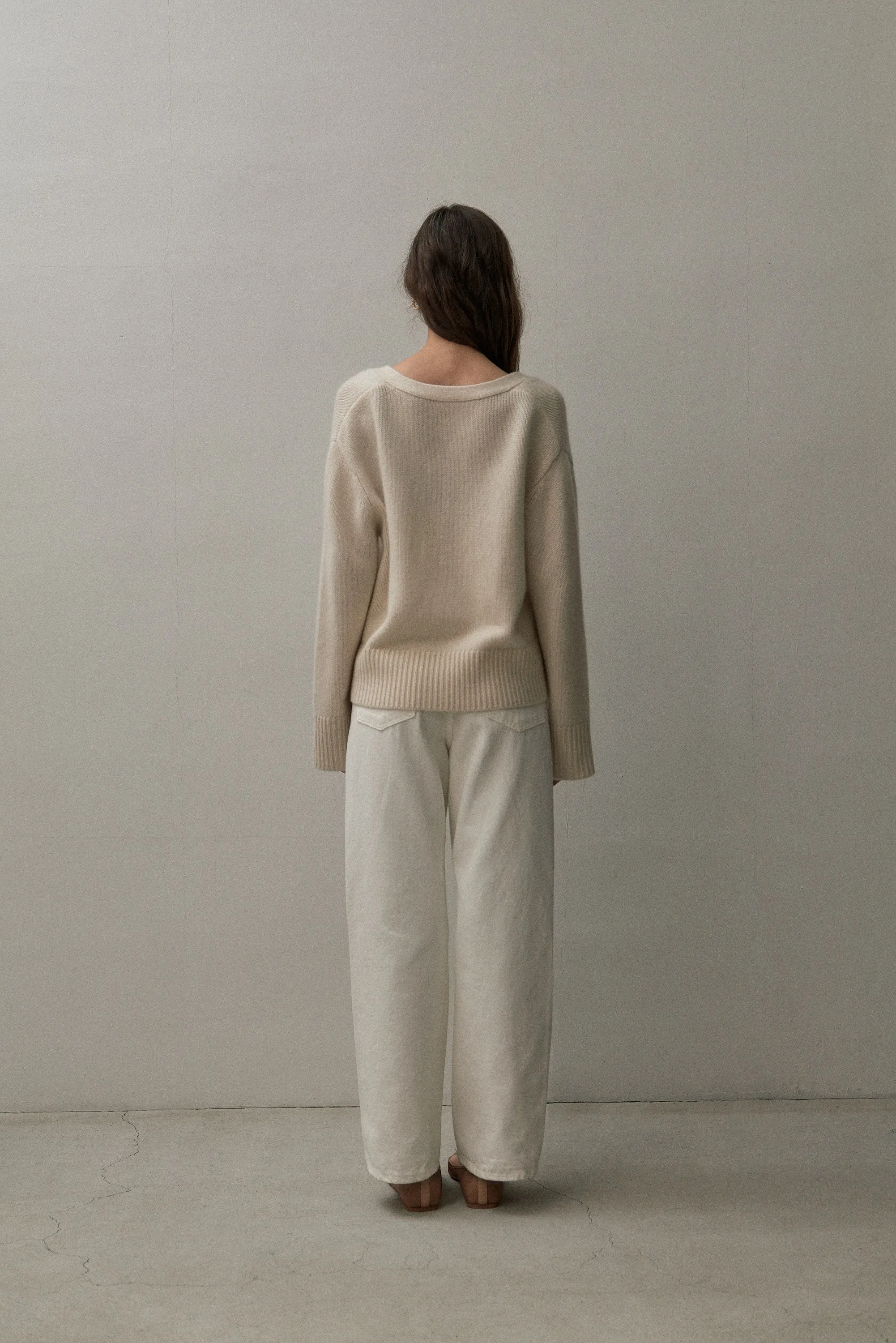 THE CLASSIC CARDIGAN - ECO WHITE