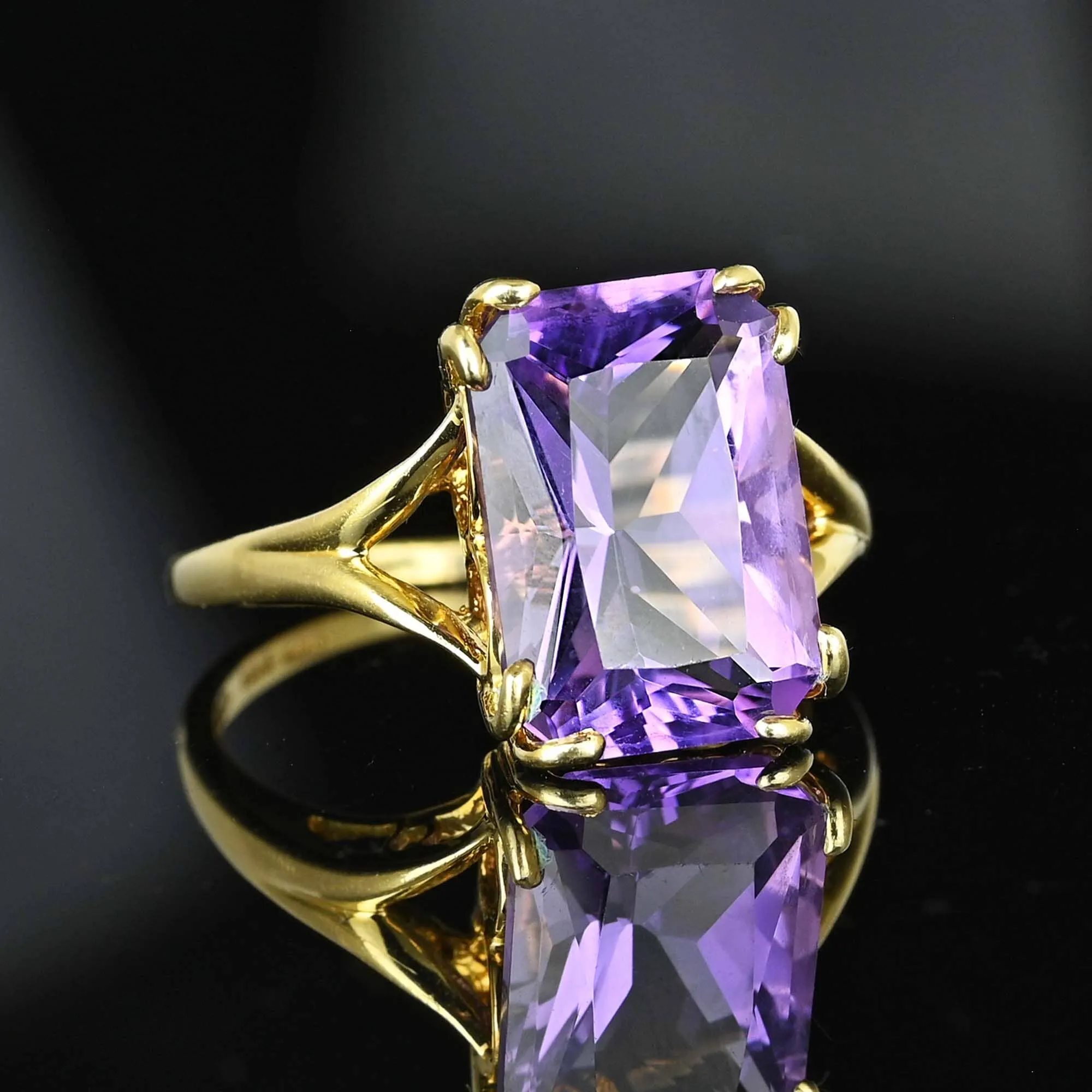 Vintage 14K Gold 6CTW Cusion Cut Amethyst Cocktail Ring